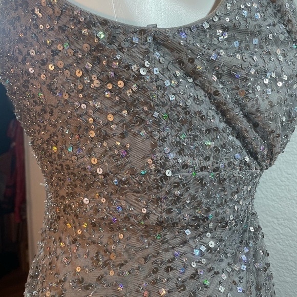 Teri Jon By Rickie Freeman Sequin Gown hand beaded 12 - Picture 5 of 14